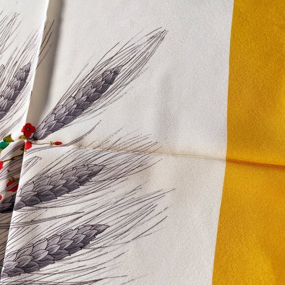 Gucci Vintage Silk Floral Bouquet Scarf Wheat Wildflowers Italy - Picture 12 of 14